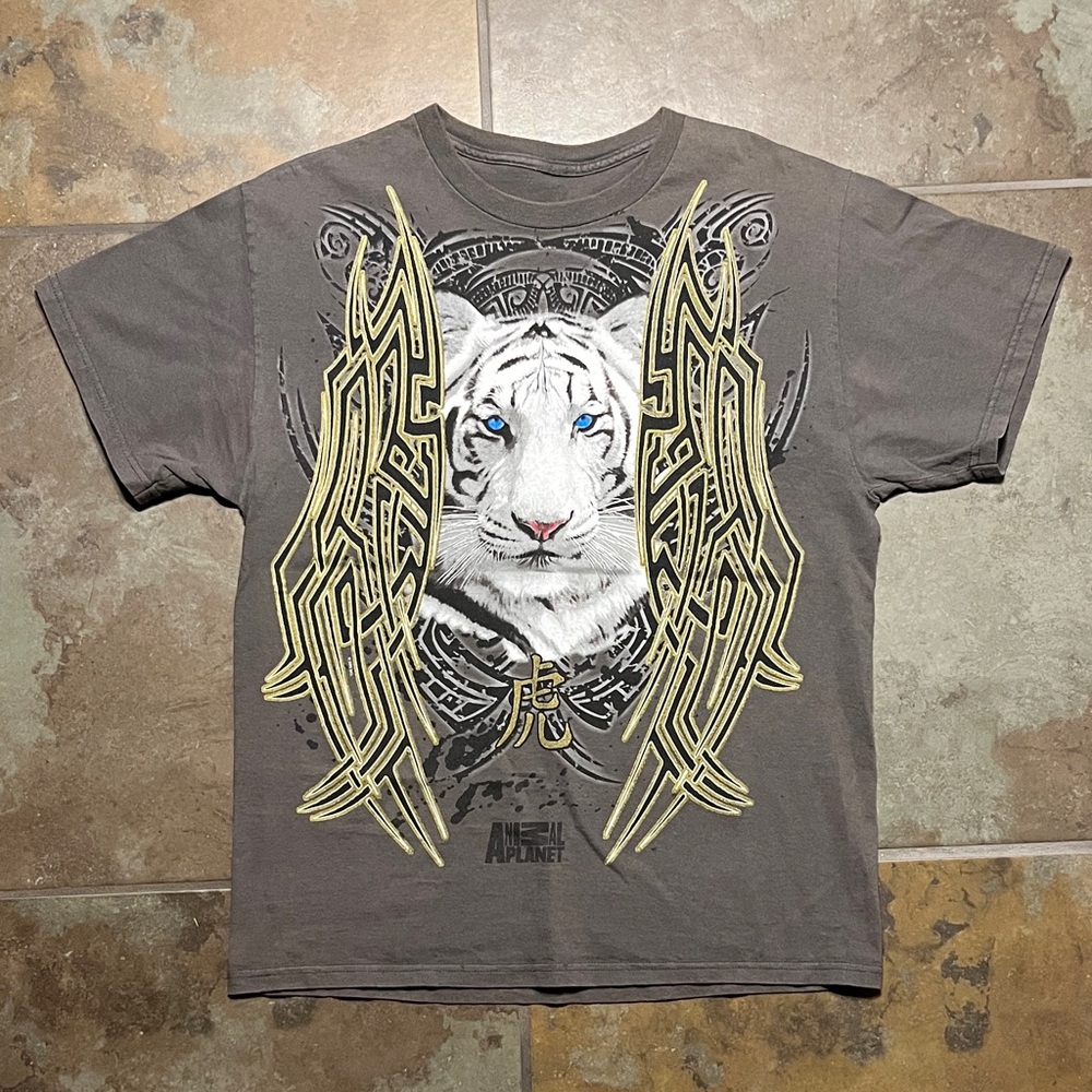 Y2K 2009 animal planet white tiger tee affliction style animal tee